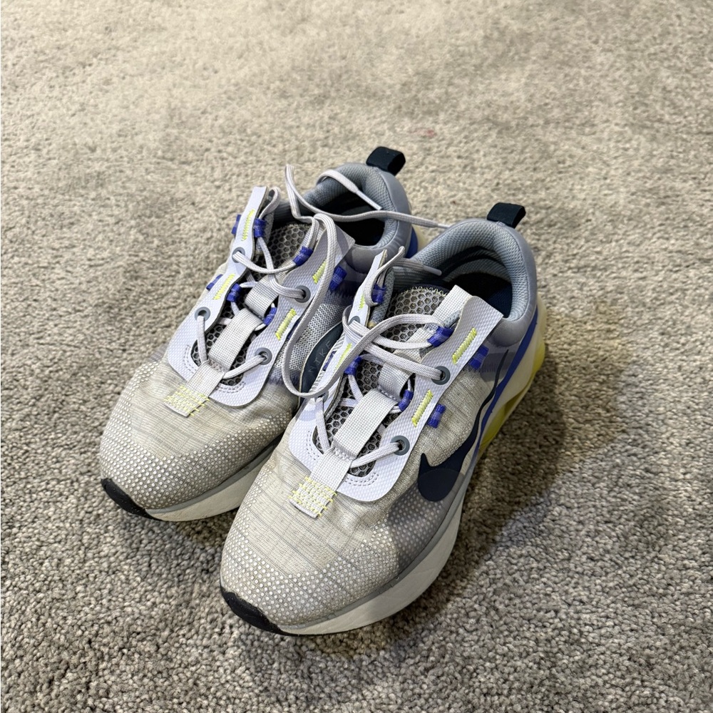 Nike air max Sneakers size (6.5 Man size/39 European), 8-8.5W